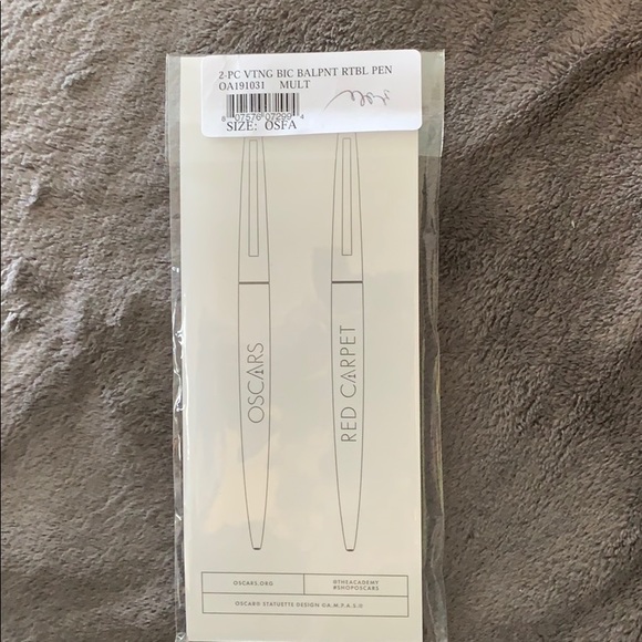 Set of two retractable pens 2019 Oscar themed - Picture 3 of 3